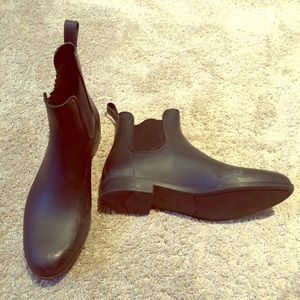 J crew black Chelsea rain boots size 10